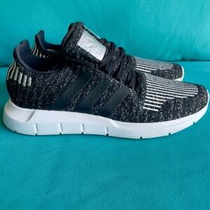 Women’s Adidas Swift Run size 8.5